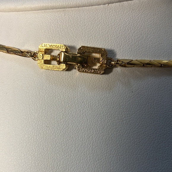 Givenchy Sale! Set of 3. necklace & bracelet set 16" GP signed tested.Dark green - Picture 6 of 7